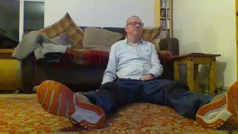 Snapshot of letmestrip chatting on 01-09-25, 12:14 paul online show from 01-09-25, 12:14