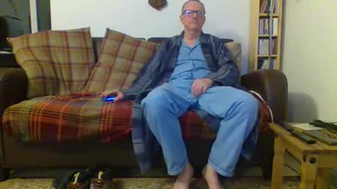 Snapshot of letmestrip chatting on 01-22-25, 11:43 paul online show from 01-22-25, 11:43