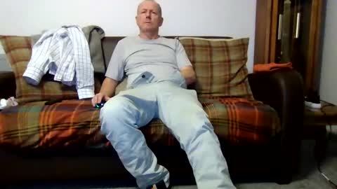 Snapshot of letmestrip chatting on 10-30-25, 07:14 paul online show from 10-30-25, 07:14