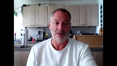 Snapshot of letshavefun2gether68 chatting on 09-28-25, 10:09 letshavefun2gether68 online show from 09-28-25, 10:09