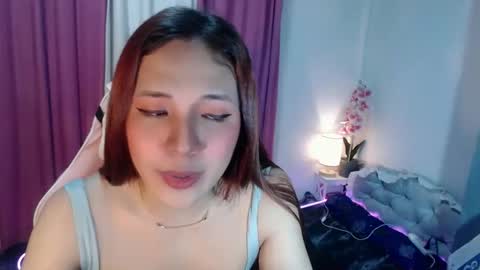 Snapshot of letsplaybaby_ chatting on 11-28-25, 10:40 gene online show from 11-28-25, 10:40