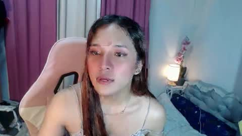 Snapshot of letsplaybaby_ chatting on 02-05-26, 12:10 gene online show from 02-05-26, 12:10