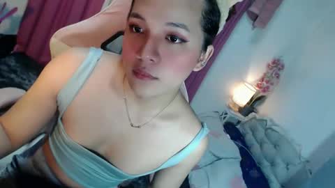 Snapshot of letsplaybaby_ chatting on 03-15-26, 01:55 gene online show from 03-15-26, 01:55