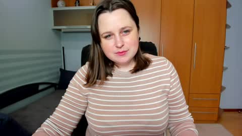 Naomi online show from 04-06-26, 06:14