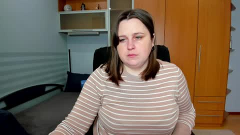 Naomi online show from 04-10-26, 07:46