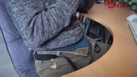 leukurrt online show from 12-22-25, 12:24