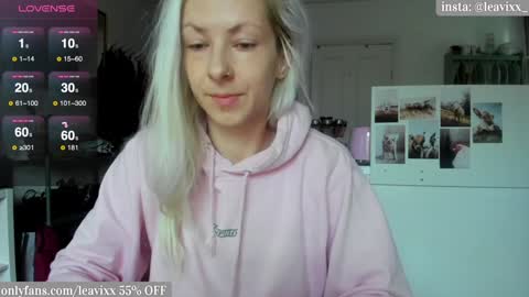 Snapshot of leusee chatting on 12-23-24, 08:33 LeaVixx online show from 12-23-24, 08:33