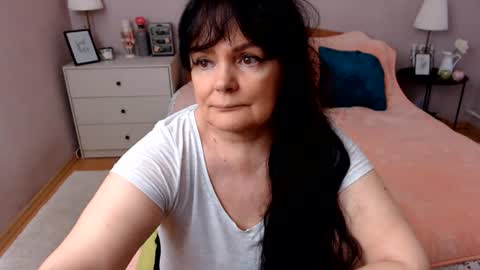 Mary online show from 06-12-26, 11:42