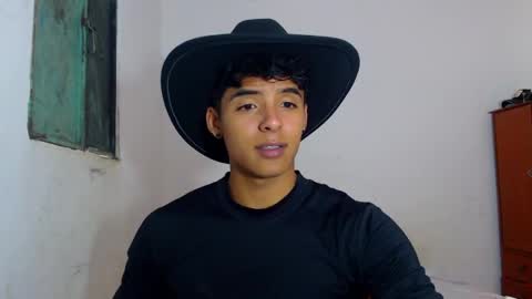 i  am lewis ly EDUARDO MEMDOZA15 online show from 04-27-26, 05:22