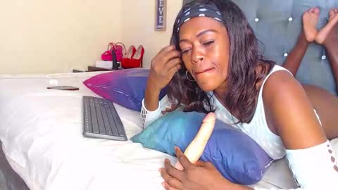 Snapshot of lexa_rouge chatting on 10-17-25, 07:16 lexa_rouge online show from 10-17-25, 07:16