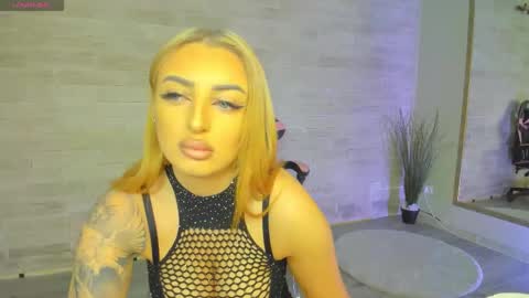 Lexi online show from 10-22-25, 05:30