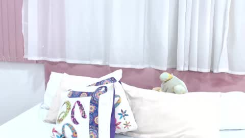 Gabrielle online show from 02-15-25, 04:23