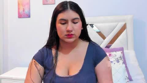 Snapshot of lexi_bloom chatting on 05-07-26, 10:53 Gabrielle online show from 05-07-26, 10:53