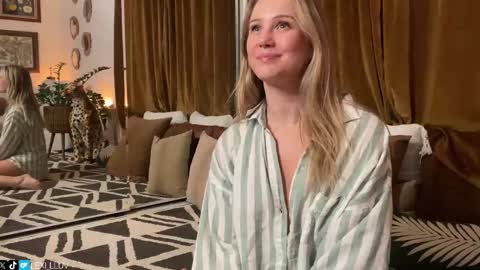 Lexi online show from 02-15-26, 07:51