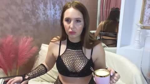 Snapshot of lexi_u_ chatting on 03-06-25, 03:46 LEXXY online show from 03-06-25, 03:46