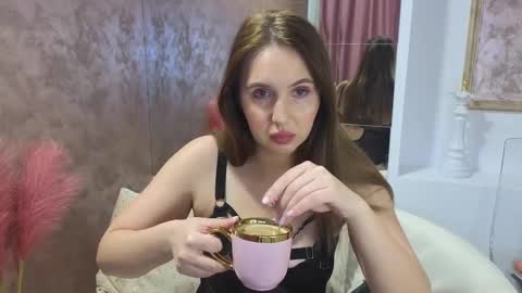 Snapshot of lexi_u_ chatting on 03-12-25, 03:35 LEXXY online show from 03-12-25, 03:35