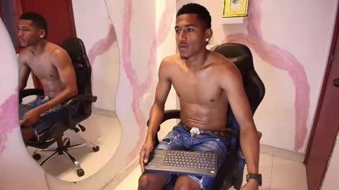 Snapshot of lexianddeker chatting on 09-23-25, 02:53 Lexi Derek online show from 09-23-25, 02:53