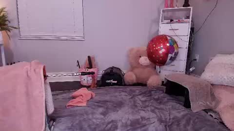 Lexi Smith online show from 07-27-26, 07:15