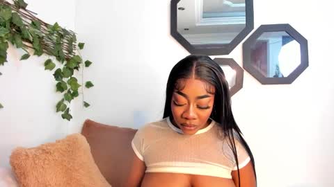 Lexieegrey online show from 10-27-25, 10:47