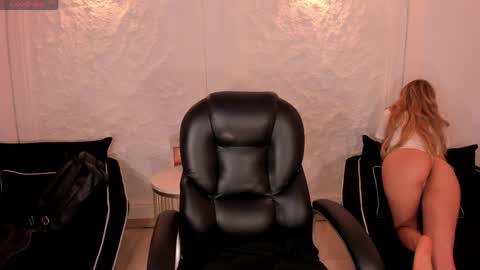 Lexie  online show from 03-29-26, 05:02