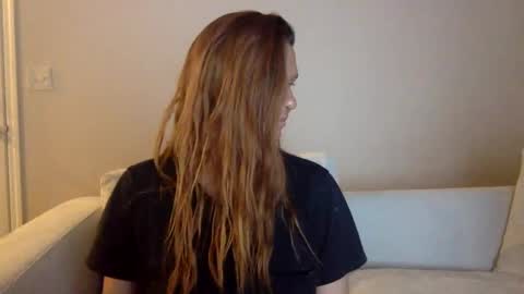 Snapshot of lexiial0 chatting on 02-01-25, 06:00 Alexia L. online show from 02-01-25, 06:00