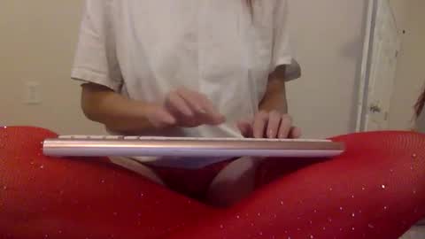 Snapshot of lexiial0 chatting on 11-28-25, 05:43 Alexia L. online show from 11-28-25, 05:43