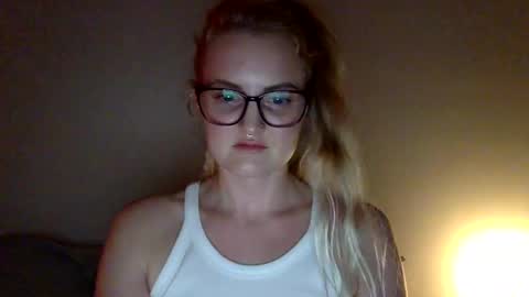 Snapshot of lexilolly chatting on 09-25-25, 02:59 Lexilolly online show from 09-25-25, 02:59