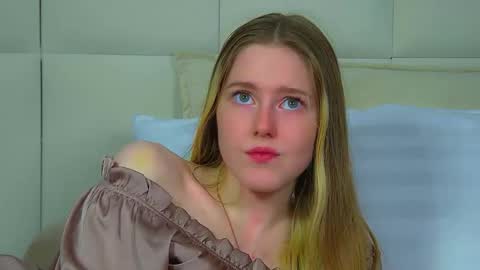 Lexi online show from 11-12-25, 06:36