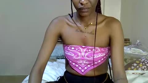 Snapshot of lexy_sky1 chatting on 12-15-25, 04:17 Lexy online show from 12-15-25, 04:17