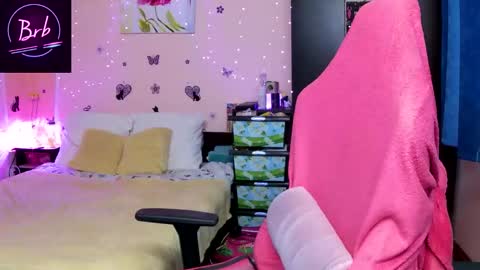 Lexy online show from 11-27-25, 05:37