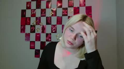 Leyla online show from 11-21-25, 06:06