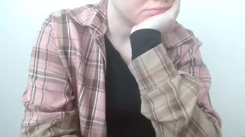 Leyla online show from 04-17-26, 07:00