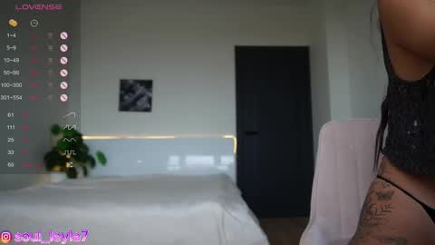 Snapshot of leyla_ly chatting on 10-24-25, 03:14 Leyla ly Ill be here Tuesday Thursday Friday Saturday Sunday online show from 10-24-25, 03:14