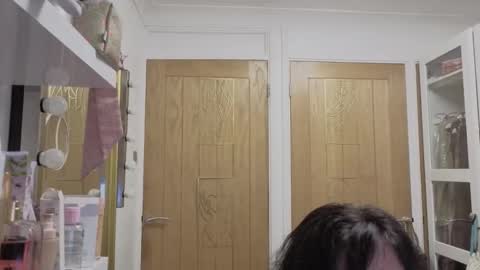 Snapshot of leylaviolet1 chatting on 09-11-25, 10:43 leyla online show from 09-11-25, 10:43