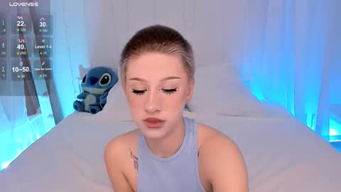 Snapshot of lezy_liza chatting on 10-11-25, 04:22 Lisa online show from 10-11-25, 04:22