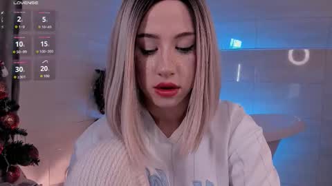 Lisa online show from 12-21-25, 03:13