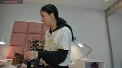 Snapshot of lhiamfitt10 chatting on 06-20-26, 02:58 lhiam online show from 06-20-26, 02:58
