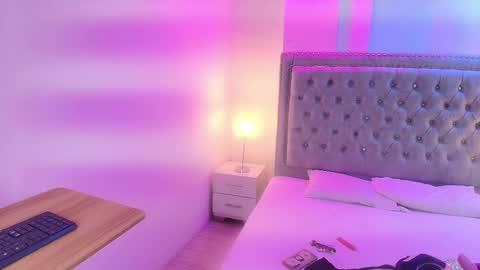 Lia  online show from 04-23-26, 04:24