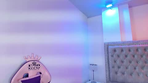 Lia  online show from 06-07-26, 04:00