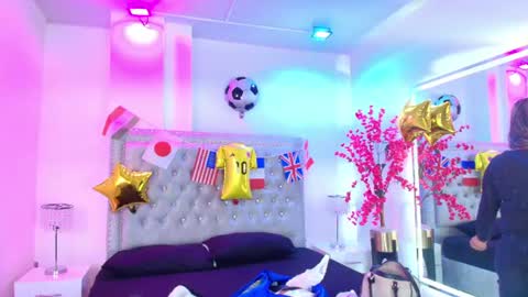 Snapshot of lia_adamsss chatting on 06-17-26, 03:20 Lia online show from 06-17-26, 03:20