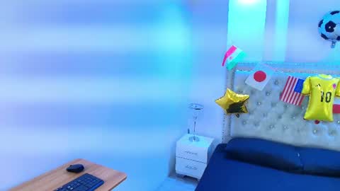 Snapshot of lia_adamsss chatting on 06-18-26, 03:29 Lia online show from 06-18-26, 03:29