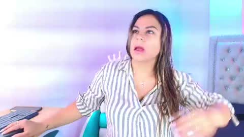 Snapshot of lia_adamsss chatting on 07-23-26, 02:53 Lia online show from 07-23-26, 02:53