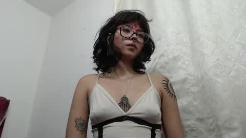 Lia online show from 10-24-25, 11:01