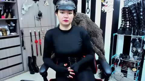 Snapshot of lia_izumy chatting on 01-12-25, 08:14 . online show from 01-12-25, 08:14