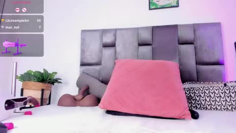 Lia Jhonson online show from 04-25-26, 01:41