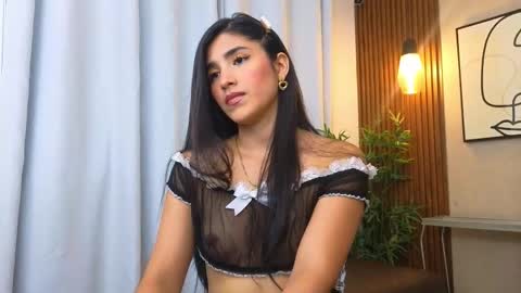 Snapshot of lia_mar_ chatting on 10-20-25, 06:30 LIA online show from 10-20-25, 06:30