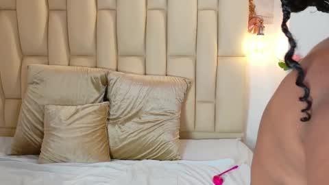 lia_mariana online show from 11-17-25, 03:51