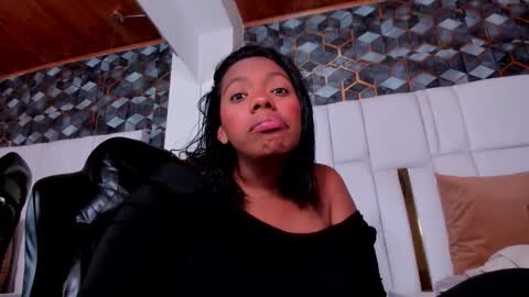 Snapshot of lia_mariana chatting on 04-30-26, 05:03 lia_mariana online show from 04-30-26, 05:03