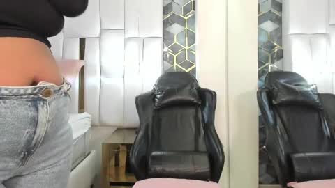 Snapshot of lia_mariana chatting on 05-26-26, 04:08 lia_mariana online show from 05-26-26, 04:08