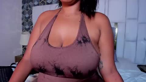 Snapshot of lia_mariana chatting on 07-20-26, 01:24 lia_mariana online show from 07-20-26, 01:24